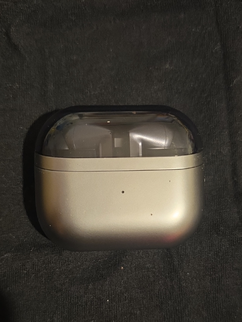Samsung Silver True Wireless Earbud Charging Case with Clear Top